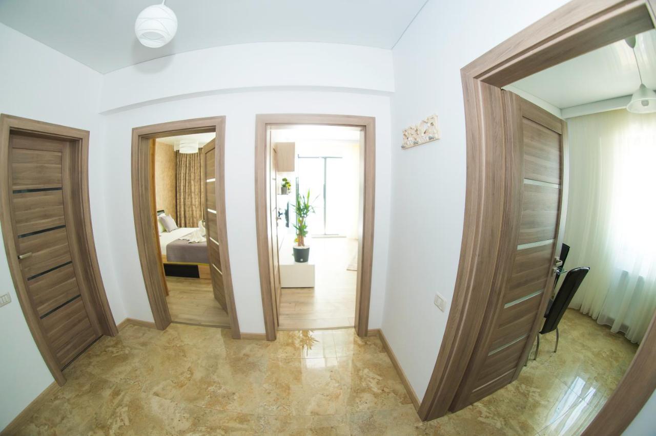 Golden Shell Apartment Mamaia Nord 那沃达利 外观 照片