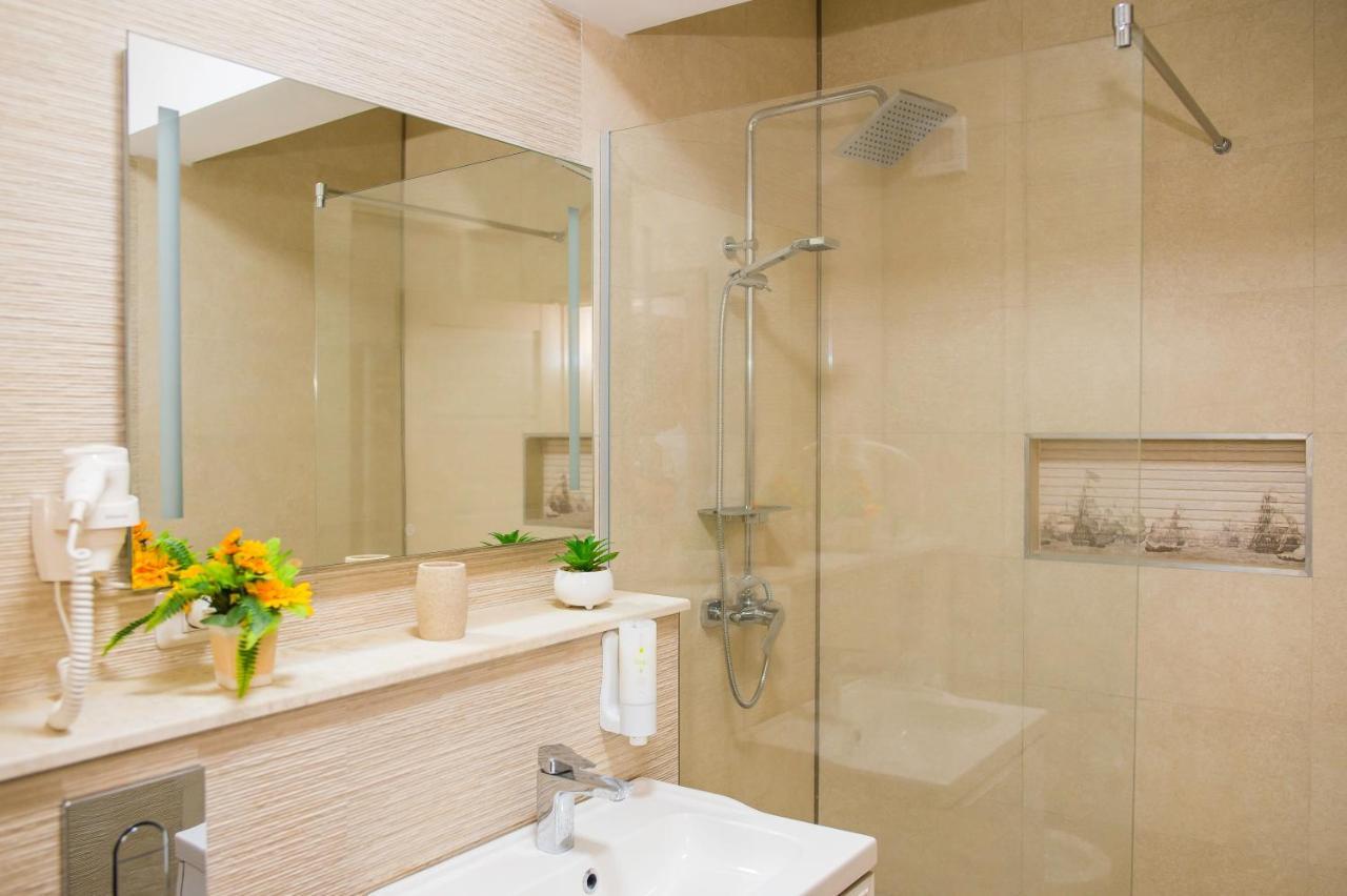 Golden Shell Apartment Mamaia Nord 那沃达利 外观 照片